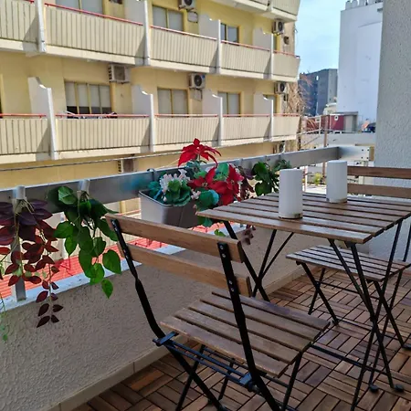 Work & Chill - Stylish Studio, Ergonomic Office Setup Lárnaka